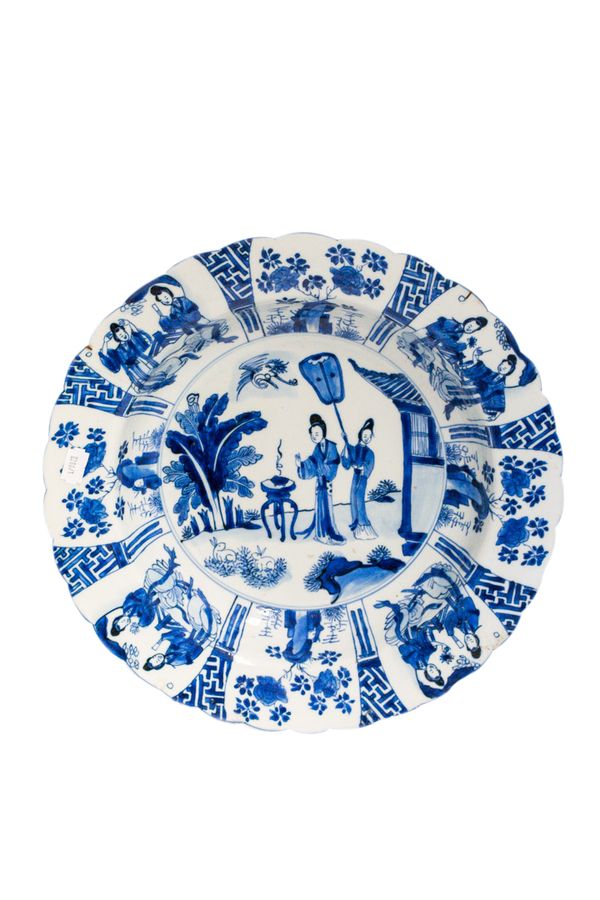 PAIR OF BLUE AND WHITE SHALLOW DISHES, KANGXI PERIOD