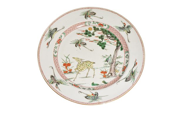 LARGE FAMILLE-VERTE 'DEER AND CRANE' DISH, KANGXI PERIOD