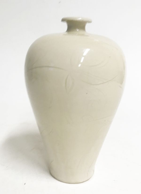 DINGWARE TYPE GLAZED POTTERY MEIPING VASE