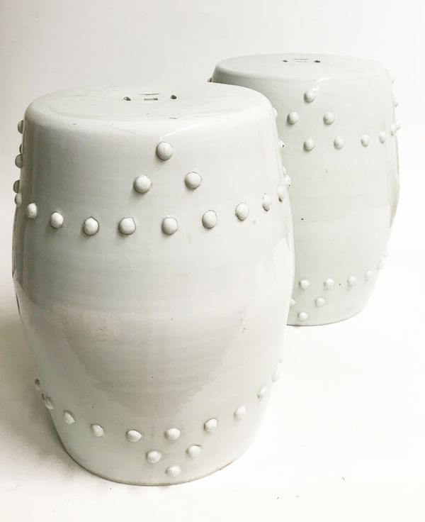 PAIR OF WHITE-GLAZE BARREL-FORM GARDEN SEATS, QING DYNASTY, 19TH CENTURY