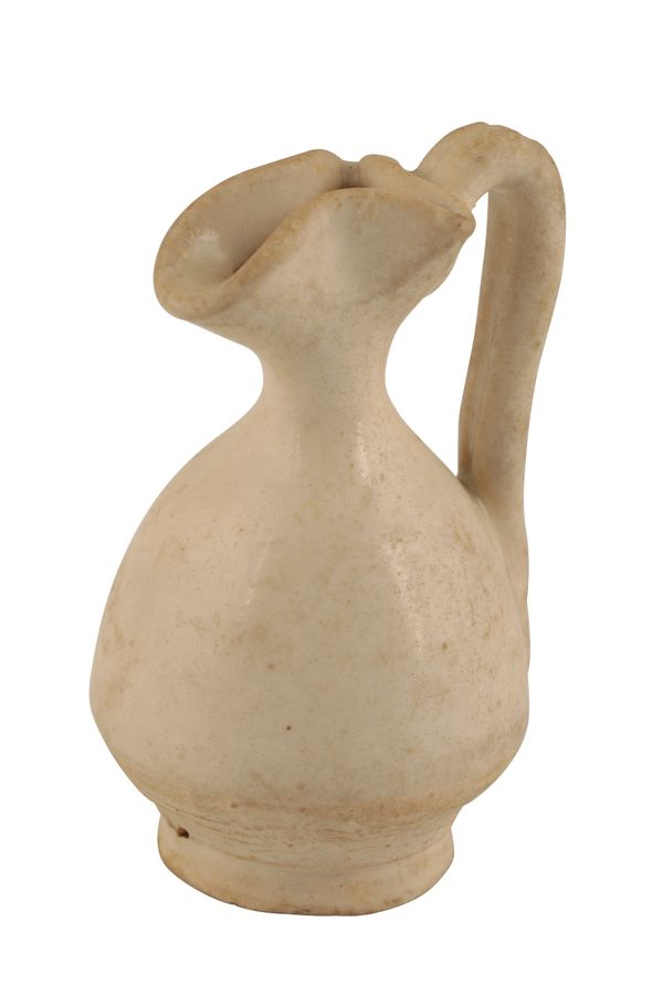 WHITE-GLAZED MINIATURE XING STYLE PEAR-SHAPED EWER, FIVE DYNASTIES / SONG DYNASTY