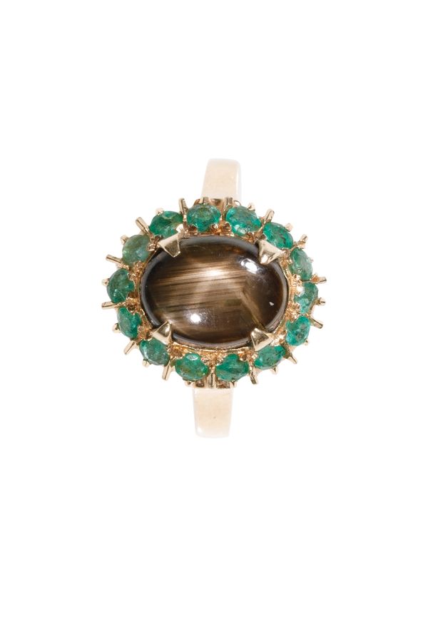 BLACK STAR SAPPHIRE AND EMERALD CLUSTER RING