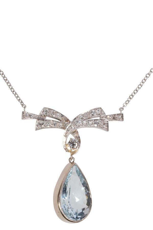 AQUAMARINE AND DIAMOND PENDANT