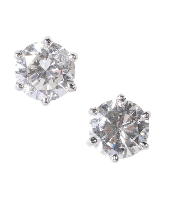 PAIR OF DIAMOND SOLITAIRE EAR STUDS