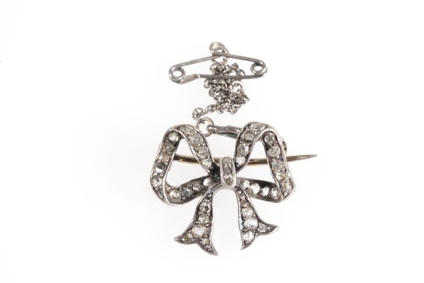 VICTORIAN DIAMOND BOW BROOCH