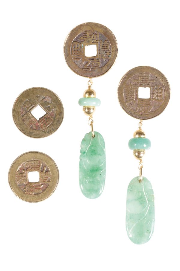 PAIR OF CARVED JADEITE CHANDELIER EARRINGS