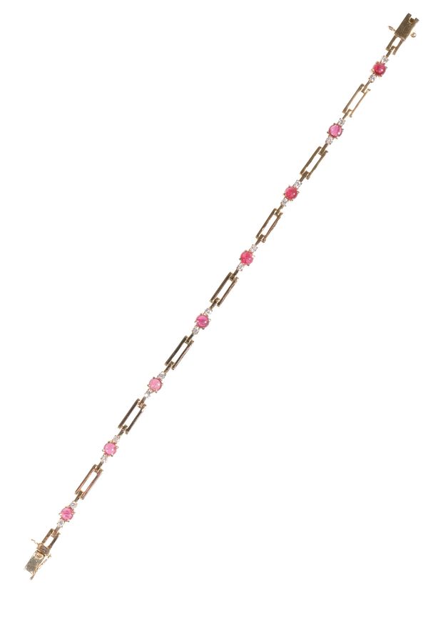 18K YELLOW GOLD FANCY-LINK RUBY AND DIAMOND BRACELET