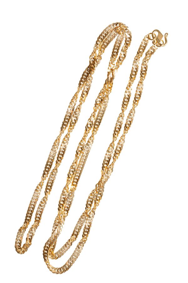 GOLD TWISTED FLAT LINK NECKLACE