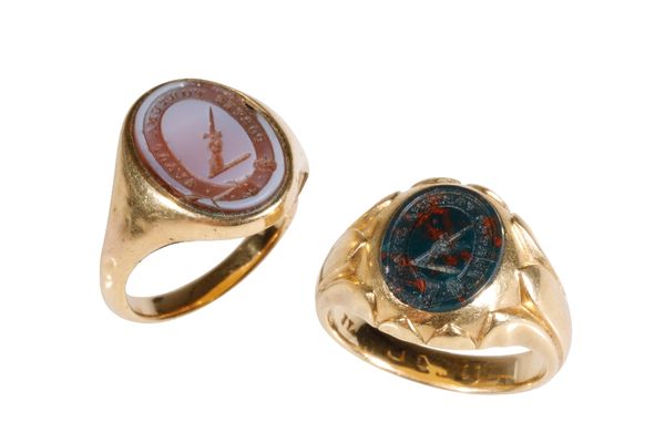 BLOODSTONE INTAGLIO SIGNET RING