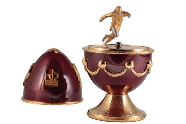 FOOTBALL INTEREST A GEORGE BEST LIMITED EDITION FABERGE EGG