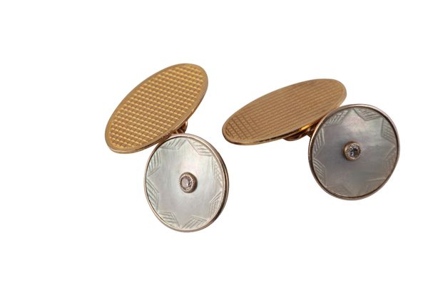 PAIR OF GENTLEMAN'S 9ct GOLD AND MOTHER OF PEARL CUFFLINKS