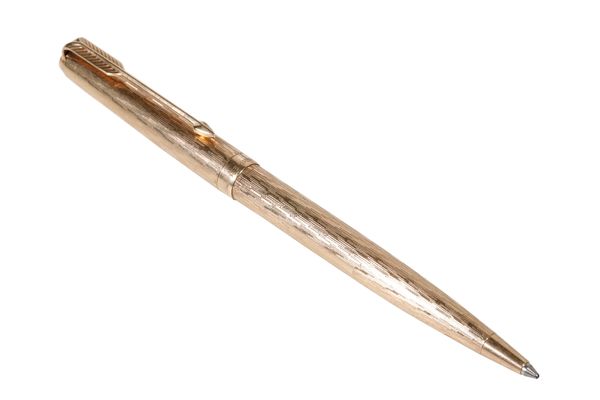 PARKER: A 9CT GOLD 61 PRESIDENTIAL BALLPOINT PEN