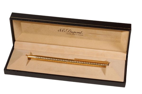 ST DUPONT: A GOLD PLATED BALLPOINT PEN