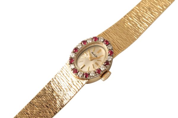 BUCHE GILOD 9 CT GOLD LADY'S BRACELET WATCH