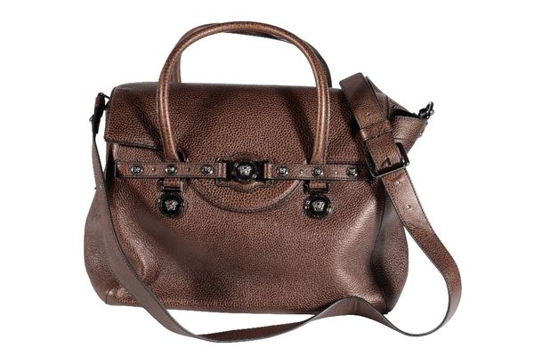 GIANNI VERSACE: A BROWN LEATHER HANDBAG WITH FRONT FLAP CLOSING