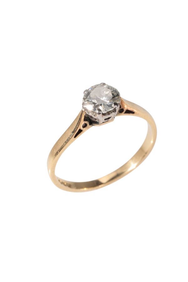 DIAMOND SOLITAIRE RING