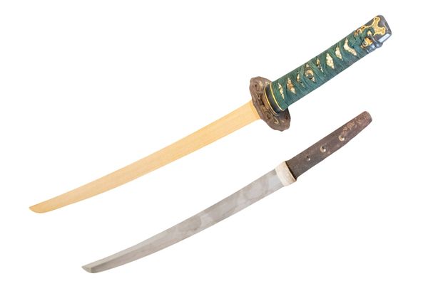 JAPANESE SHORT SWORD (WAKISASHI), SIGNED KANEHIRA