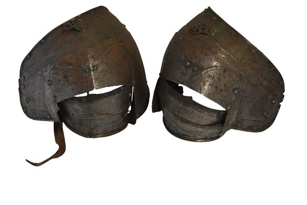 PAIR OF ARMOUR PAULDRONS 17th century (2)