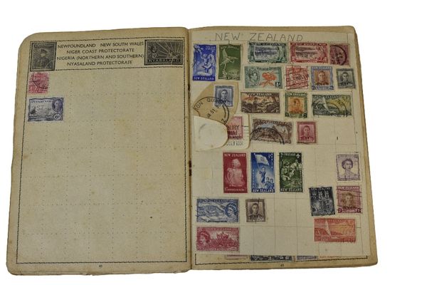 STAMPS: Collection of mixed world and British stamps