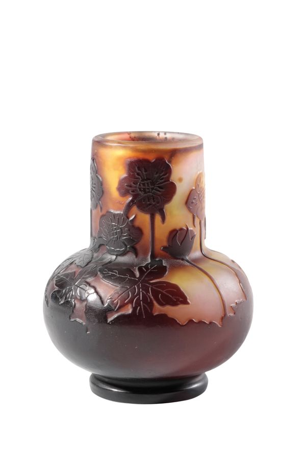 EMILE GALLE: AN ART NOUVEAU CAMEO GLASS VASE