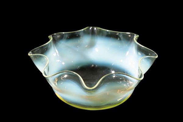 ATTRIBUTED TO JAMES POWELL & SONS: AN OPALESCENT VASELINE GLASS DISH