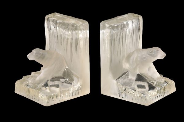 PAIR OF ART DECO FROSTED AND CLEAR GLASS BOOKENDS