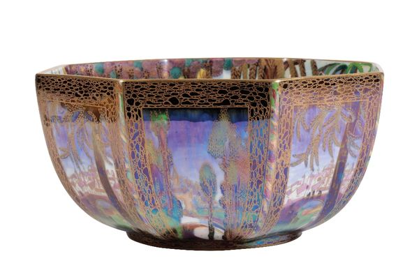 DAISY MAKEIG-JONES FOR WEDGWOOD: A "FAIRYLAND LUSTRE" OCTAGONAL BOWL