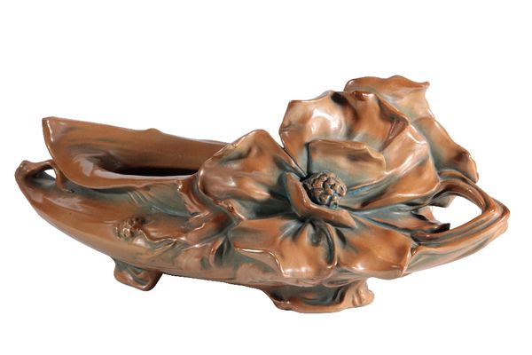 GEORG KLIMT FOR BERNARD BLOCH: AN ART NOUVEAU LUSTREWARE CENTREPIECE