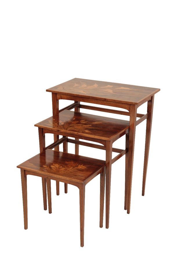 EMILE GALLE: A FINE NEST OF THREE ART NOUVEAU ROSEWOOD AND MARQUETRY INLAID TABLES