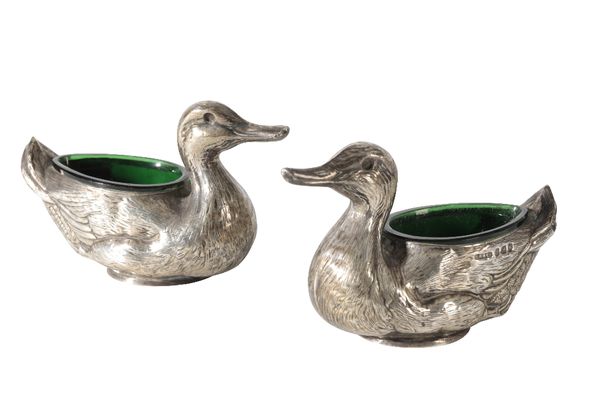 PAIR OF NOVELTY EDWARDIAN SILVER SALTS, BRITTON, GOULD & CO, BIRMINGHAM 1906