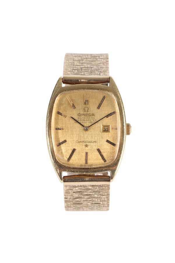 AN OMEGA CONSTELLATION 18CT GOLD CASE GENTLEMANS BRACELET WATCH