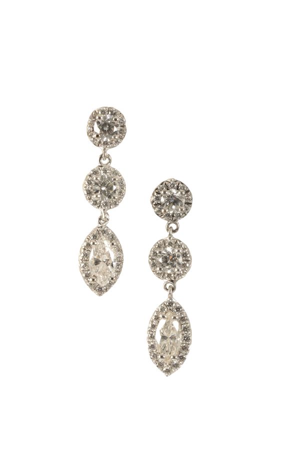 A PAIR OF DIAMOND EAR PENDANTS