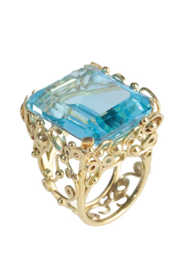 A LARGE RECTANGULAR BLUE TOPAZ DRESS RING