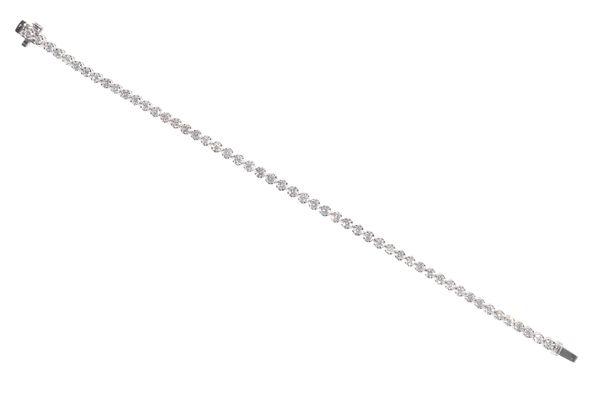 A DIAMOND TENNIS BRACELET