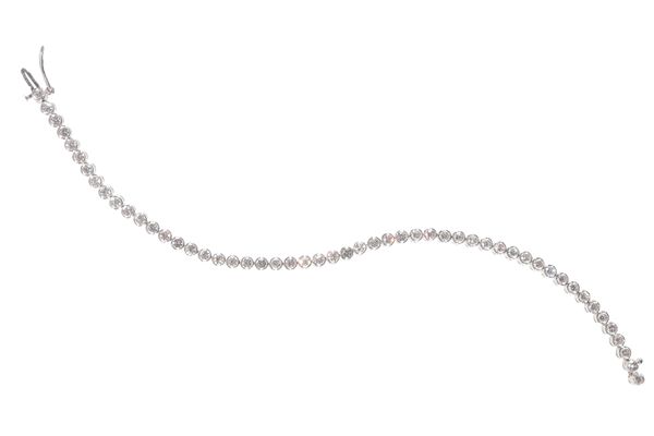 A DIAMOND TENNIS BRACELET