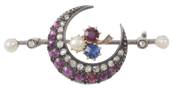 AN ANTIQUE VICTORIAN RUBY, SAPPHIRE AND DIAMOND CRESCENT BROOCH