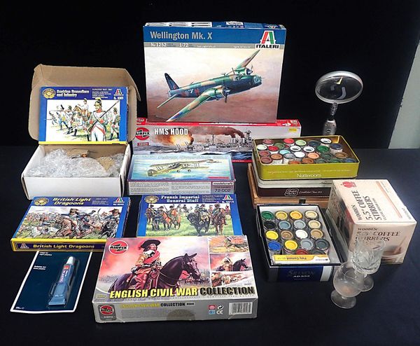 VARIOUS UNMADE AIRFIX AND SIMILAR MODELS