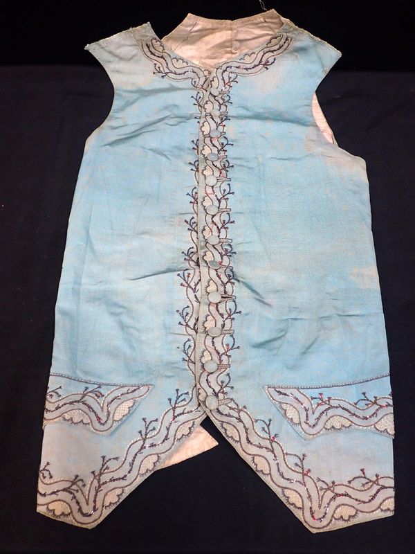 A SILK AND EMBROIDERED GENTLEMAN'S WAISTCOAT