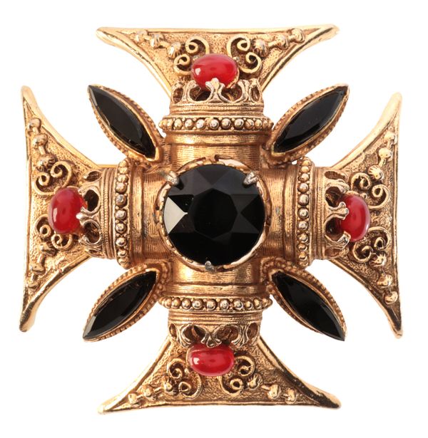 A FLORENZA COSTUME BROOCH