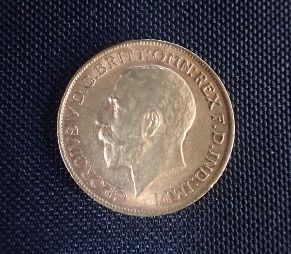 GEORGE V 1911 GOLD SOVEREIGN