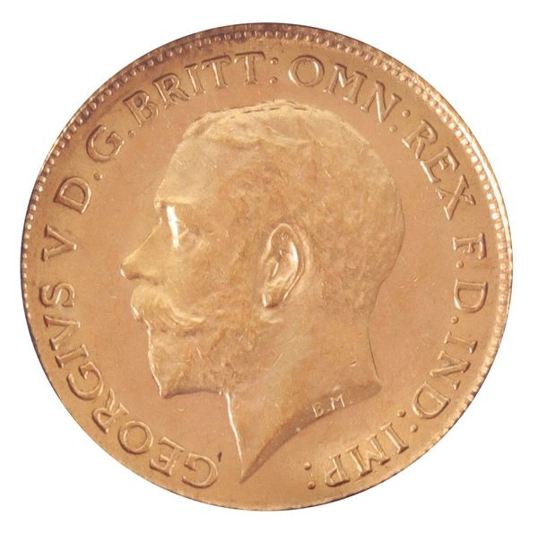 A 1914 GEORGE V GOLD HOARD HALF-SOVEREIGN