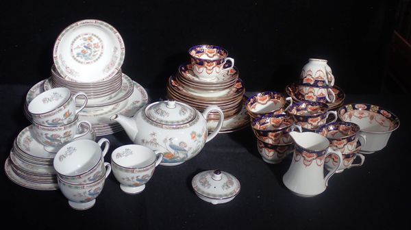 A QUANTITY OF WEDGWOOD KUTANI CRANE DINNER AND TEA WARE