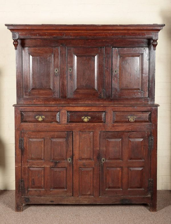 A WELSH OAK COURT CUPBOARD OR DUODARN