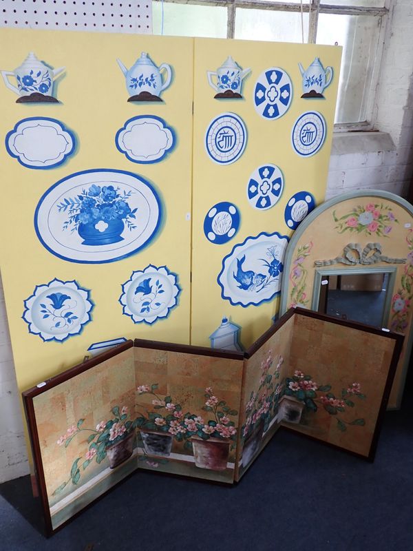 A TWO-PANEL SCREEN PAINTED WITH TROMP L'OEIL PORCELAIN