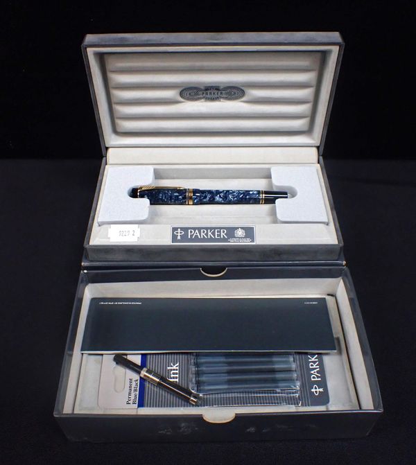 A PARKER DUOFOLD CENTENNIAL FOUNTAIN PEN