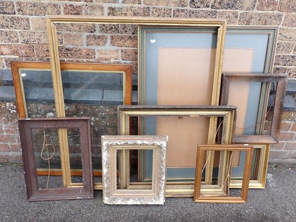 A COLLECTION OF PICTURE FRAMES