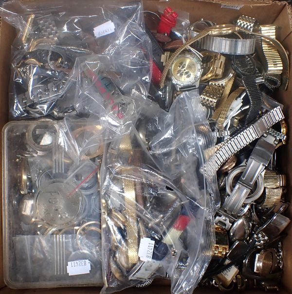 A QUANTITY OF VARIOUS WATCH CASES AND BRACELETS