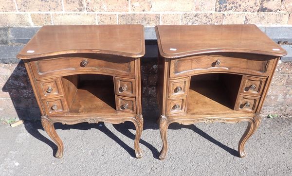 A PAIR OF BEECHWOOD BEDSIDE CABINETS