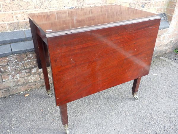 A 19th CENTURY MAHOGANY DROP-FLAP TABLE