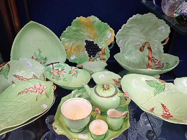 A COLLECTION OF CARLTON WARE AUSTRALIAN DESIGN DISHES